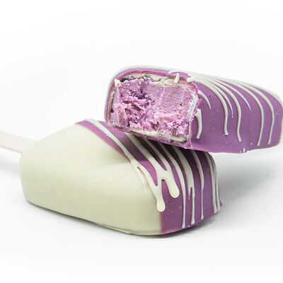 Лавандовое эскимо с черникой в Стикер кофе по цене 259 ₽