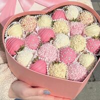 Сердце с клубникой в шоколаде №5 в Freshberry