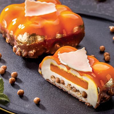 Джулианн Мур в Бенджамин по цене 399 ₽