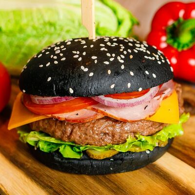 Бургер с телятиной большой в Бурум по цене 310 ₽