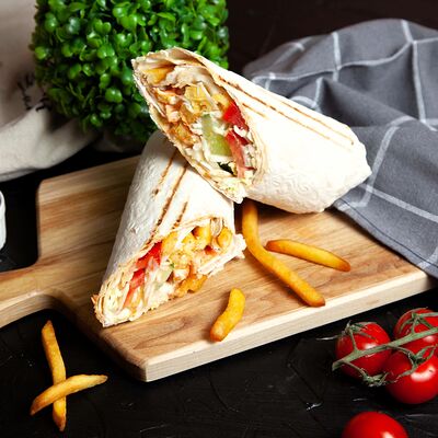 Шаурма Ливанскаяв Kebab Street по цене 570 ₽