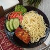 Спагетти с куриной котлетойв Evа кафе по цене 400