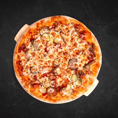 Фаворит M в Пицца Семейная точка по цене 700 ₽