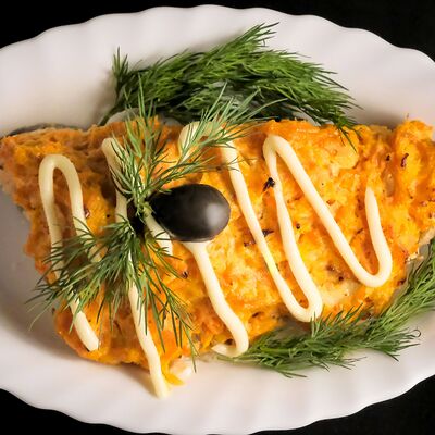 Горбуша, запечённая с овощами в Пирожковая по цене 320 ₽