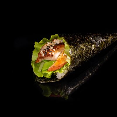 Темаки Спайси Унаги в Yo! curry & sushi по цене 410 ₽