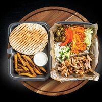 Шаурма в тарелке Острая с картошкой фри в Shawarma bar Shawa 36