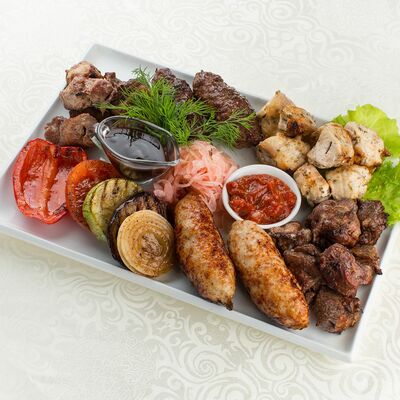 Мясной пир в Римские каникулы по цене 2700 ₽