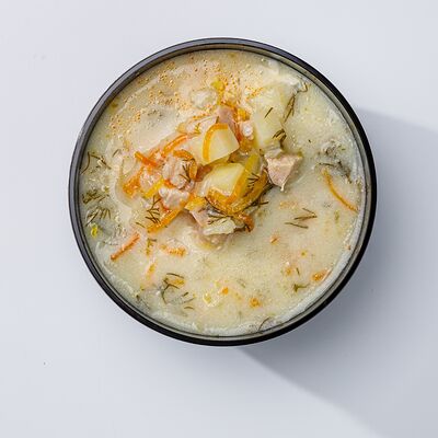 Сливочный суп с копчёной курицей в Слойка по цене 214 ₽