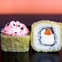 Лава-темпура с лососем в SushiShark