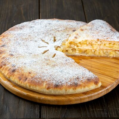 Десертный пирог с яблоком и корицей в Осетинские пироги Вкусно Пироги по цене 800