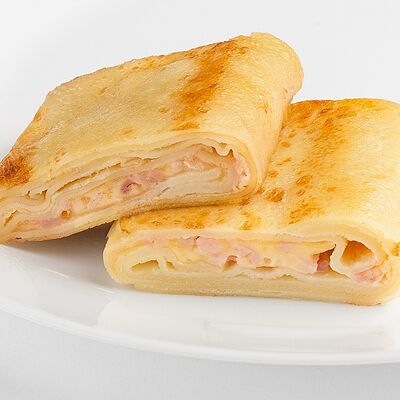 Блин с ветчиной и сыром в Вилка Ложка по цене 130 ₽