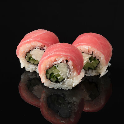 Ролл Филадельфия с тунцом 8 шт в Аматера Суши по цене 460 ₽