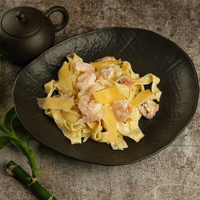 Паста с креветками в Zen по цене 480 ₽