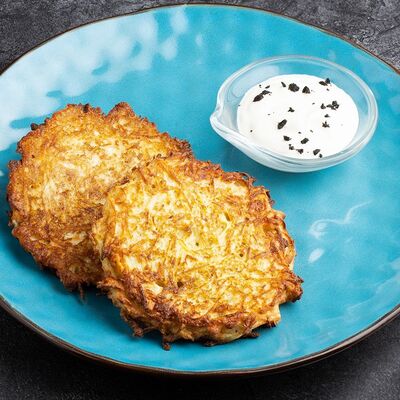 Драники с лососем в Babbo family cafe по цене 700 ₽