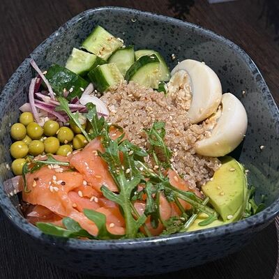 Боул с сёмгойв Холостяк по цене 655 ₽