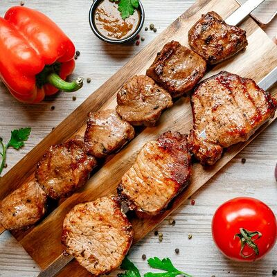 Шашлык из cвинoй вырезки в Бурум по цене 560 ₽