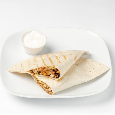 Кесадилья со сметаной в Матрешка по цене 460 ₽