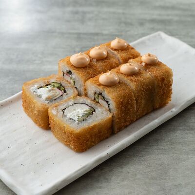 Темпурный ролл с крабом в ЗАИМБИРЬ по цене 329 ₽