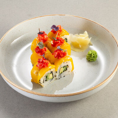 Роллы Манго-клубника в Шикари по цене 450