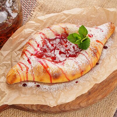 Сладкое хачапури с ягодным джемом в Приключения Шурика по цене 510 ₽