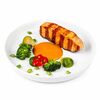 Стейк лосося с соусом карри и зелеными овощами в Гриль хаус по цене 1300