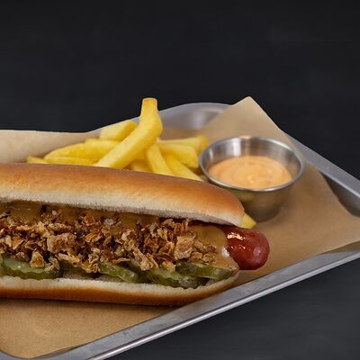 Хот-дог Геллерт в Gellert Bar по цене 520 ₽