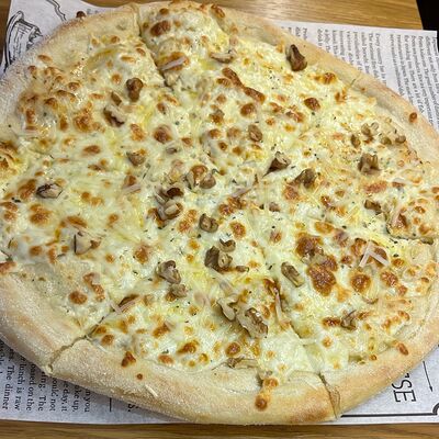 Пицца Четыре сыра в Шавуха №1 по цене 1170 ₽