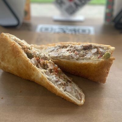 Буррито со свининой в обычном лаваше в темпурев Burritos по цене 315 ₽