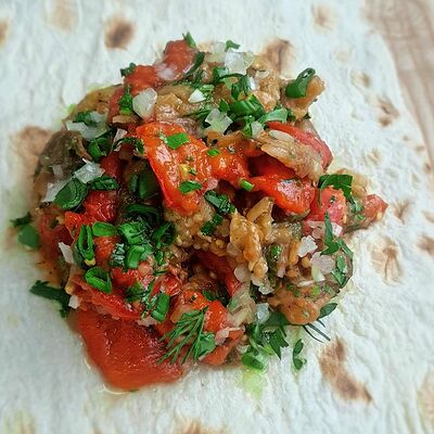 Салат Хоровац в Золотая вилка по цене 390 ₽