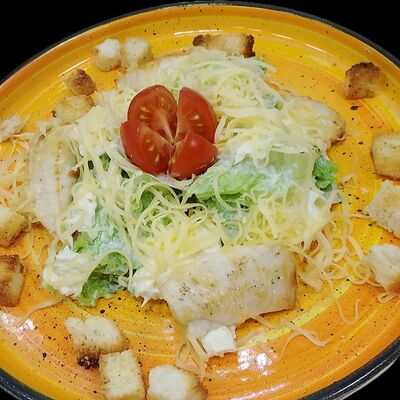 Салат Цезарь с курицей в Пицца МАФИЯ по цене 560 ₽