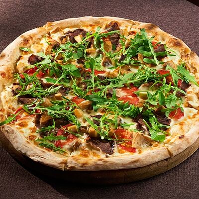 Пицца с ростбифом в База по цене 1650 ₽