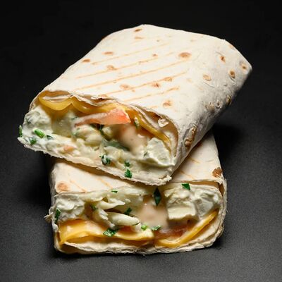 Шаверма Моцареллав ЧБ Шаурма Хот-дог по цене 379 ₽