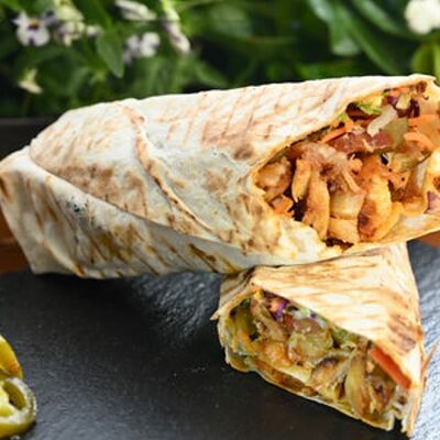 Шаверма три сырав Чайхана по цене 400 ₽