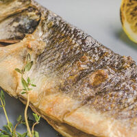 Сибас на углях в Двор Помидор