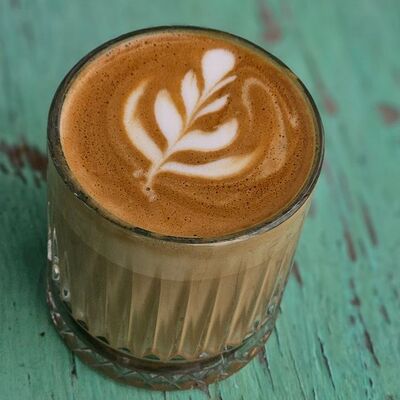 Флэт уайт в Моби Кит по цене 280 ₽