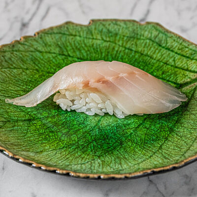 Суши-нигири Сибас в Dragon по цене 400 ₽