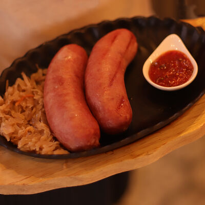 Колбаска пикантная в Рыцарь Beer по цене 640 ₽