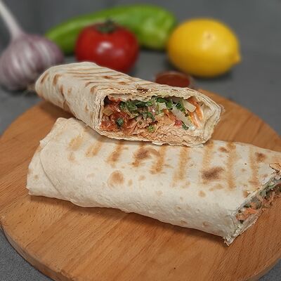 Шаурма на углях куриная в Шашлычный дом по цене 390 ₽