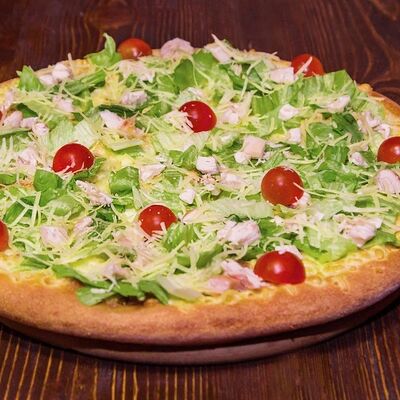 Пицца Цезарь с курицей в Рембрандт по цене 890 ₽