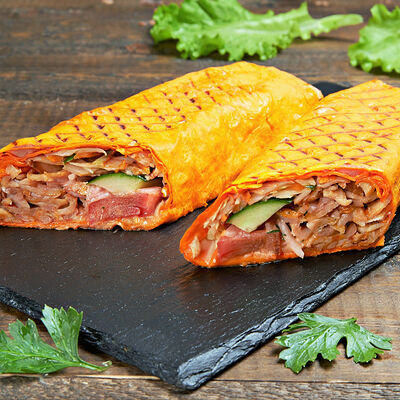 Шаурма в сырном лаваше в Шаурма и Гриль по цене 350 ₽