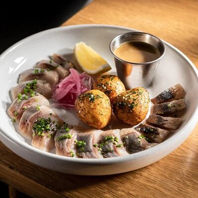 Сельдь домашнего посола с картофелем в Раковая на Петроградке по цене 900 ₽