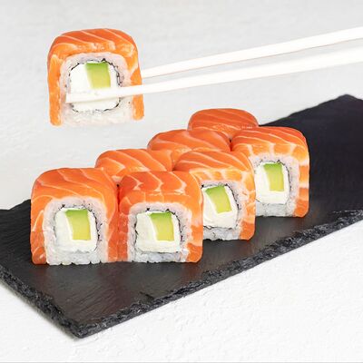 Филадельфия 3 грани с авокадо в Суши Boom по цене 1263 ₽