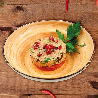 Салат из печеных баклажанов с томатами и грецким орехом в Деда хинкали по цене 770 ₽