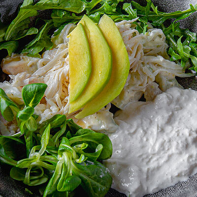 Салат с крабом и страчателлой в Goodman по цене 1350 ₽