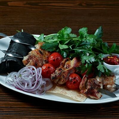 Шашлык из курицы в Линдерхоф по цене 1395 ₽