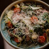 Салат с ростбифом в Мама Хуана