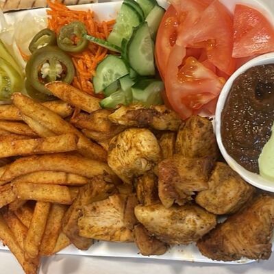 Куриная на тарелке в Шавермус по цене 630 ₽