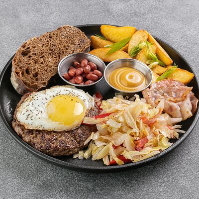 Английский завтрак с бифштексом в Holy Hotdoggers по цене 830 ₽