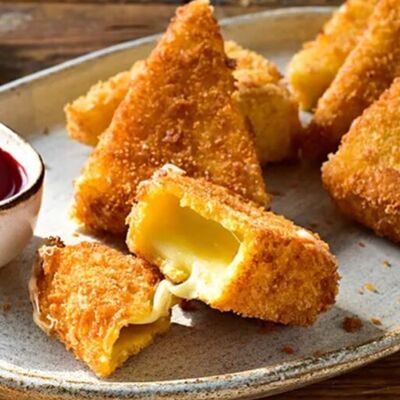 Сулугуни жареныйв Lariote по цене 920 ₽