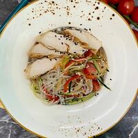 Фунчоза с курицей в Три Шефа